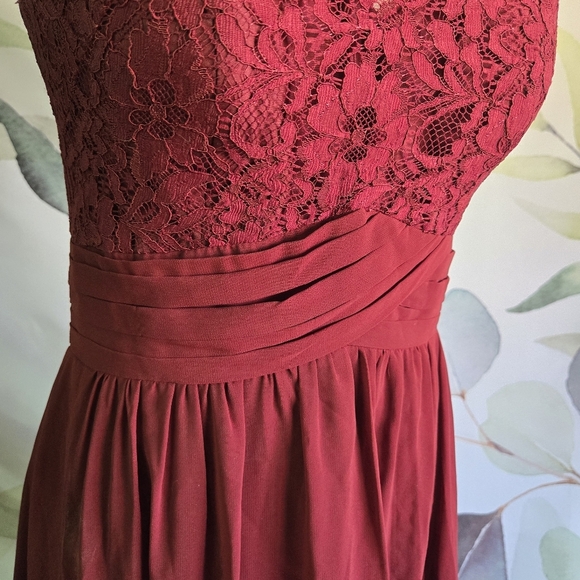 STAR BOX | Lace Up Formal Gown in Burgandy sz M - Picture 7 of 11